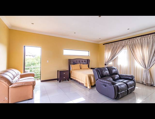 5 BEDROOM HOUSE FOR SALE IN ASPEN HILLS